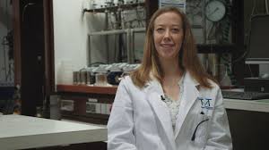 Wienke Reynolds, co-founder of Lignopure, in the hot seat at Chemie Cluster Bayern